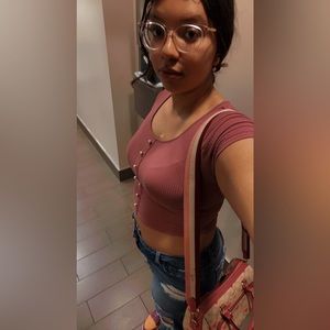 Meet your Posher, Vicky